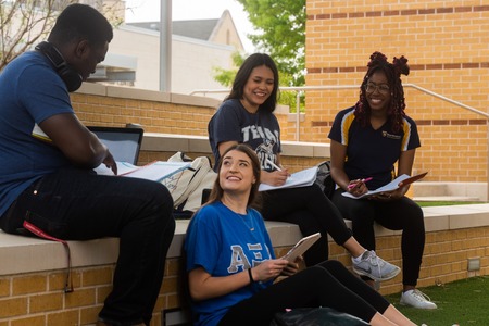 TXWES Students photo - Humanities and AI degree