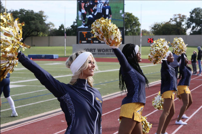 Photo of TXWES cheerleaders during 2018 Homecoming football game