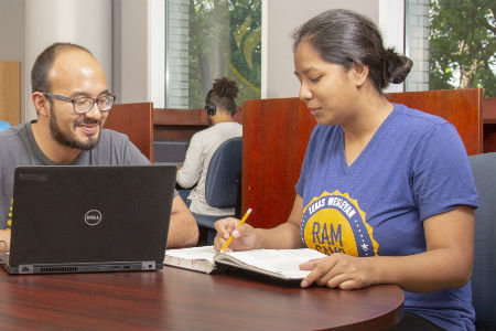 students in a tutoring appointment in the Academic Success Center