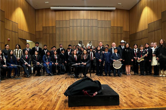 Dr. Bradley Naylor and the Santa Fe Desert Chorale