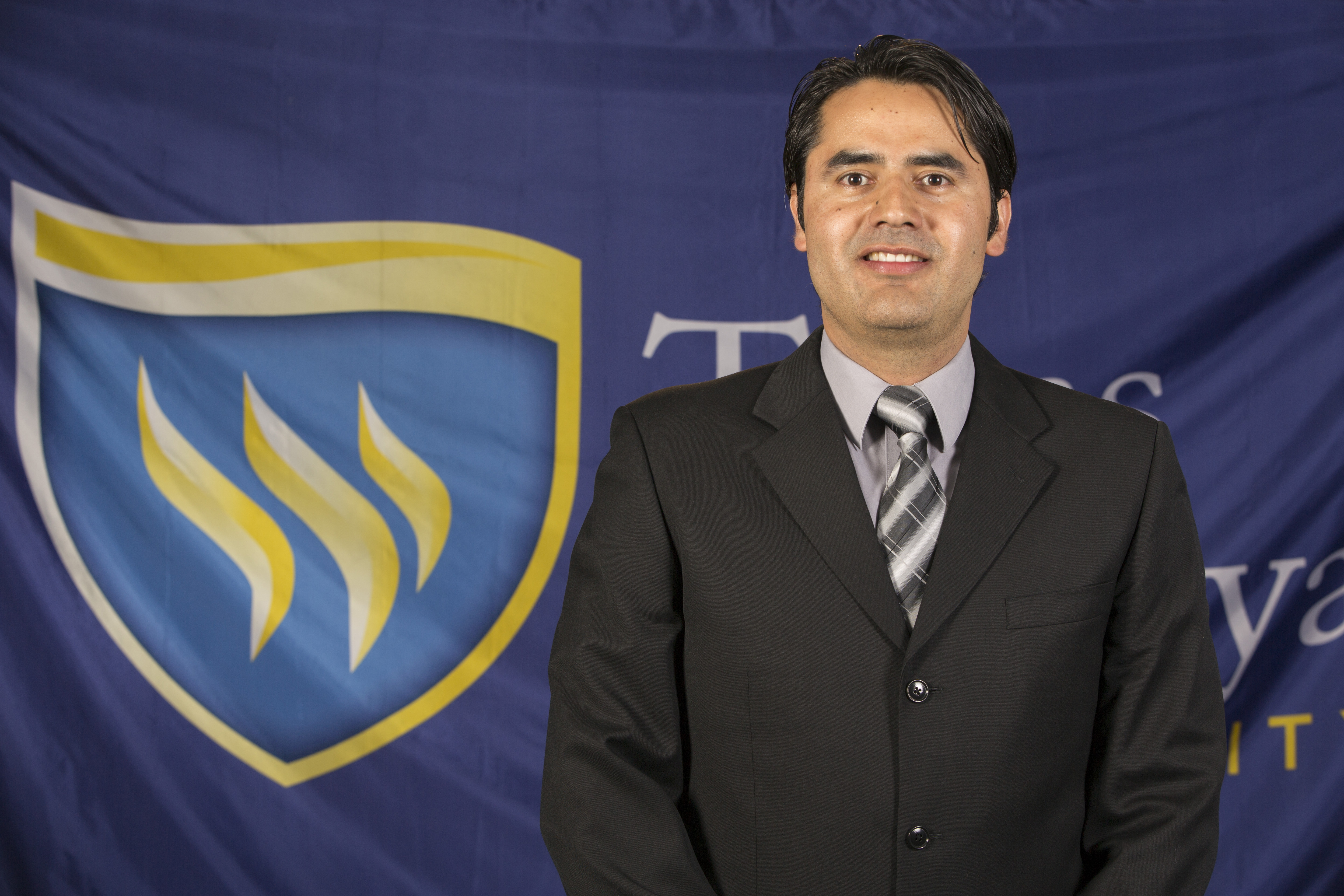 head shot for Aldo Cruz-Cota