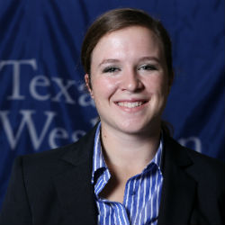 McKenzie Brown headshot Pixlr edit