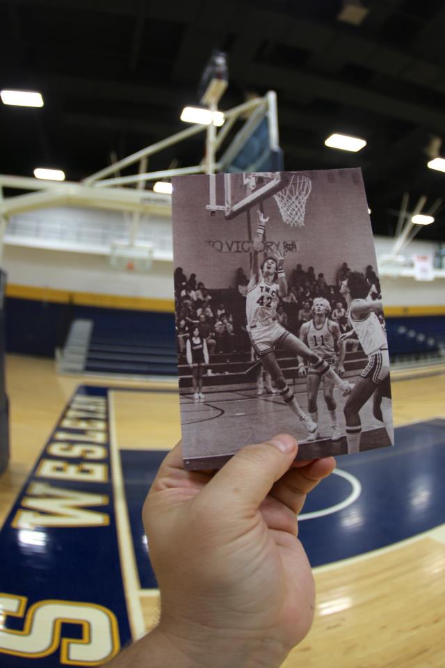 Throwback picture of Wesleyan men's basketball
